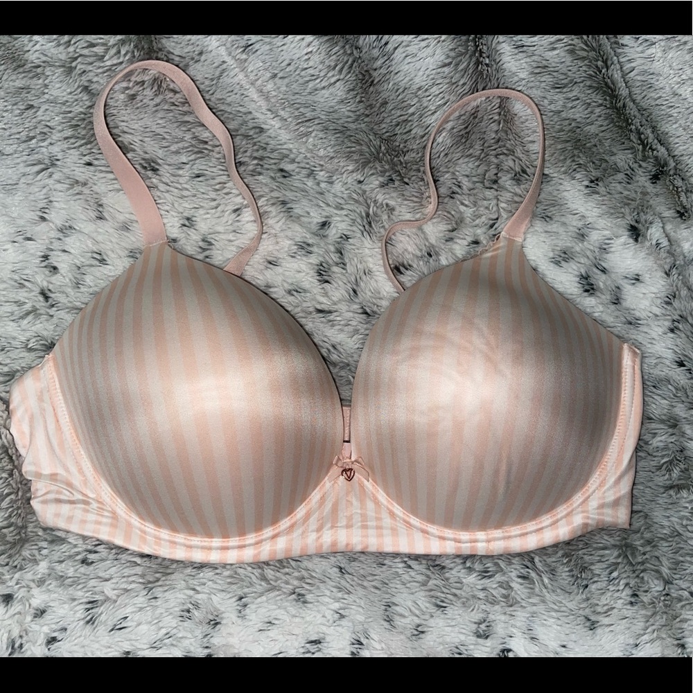 Victoria secret bra no under wire